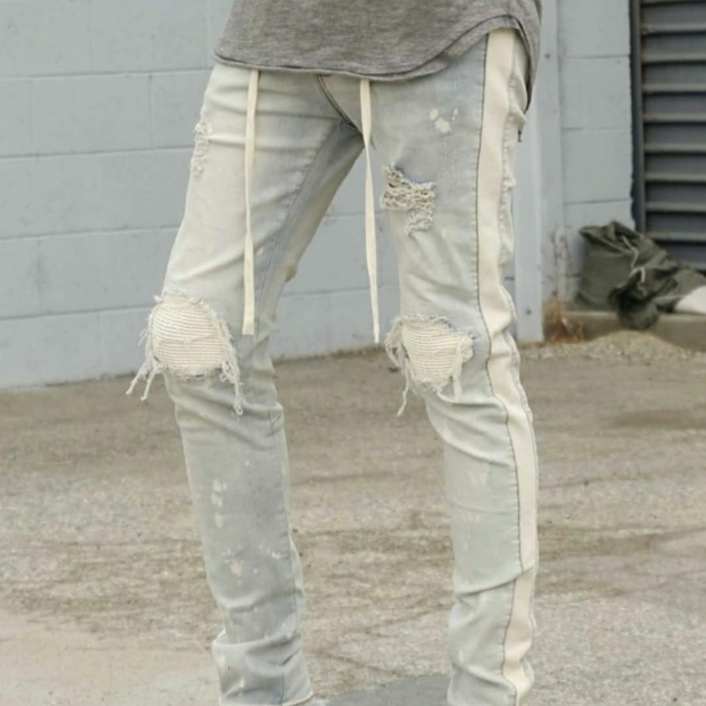 Skinny blue distressed jeans